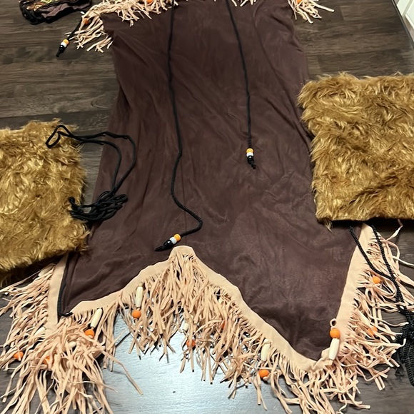 Indian princess teen costume, size 3–5 - Picture 3 of 8